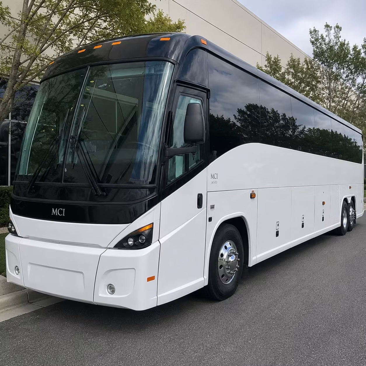 corporate campus shuttles between scottsdale and downtown phoenix