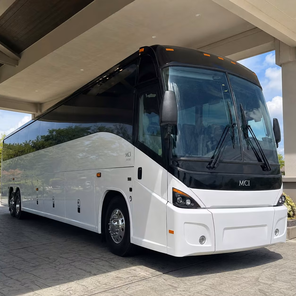 daily commuter shuttle services along the scottsdale airpark corridor