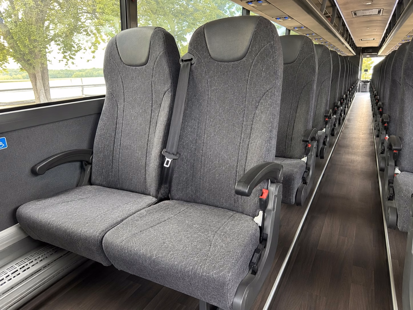 how the distance and duration of your scottsdale trip affect bus rental rates